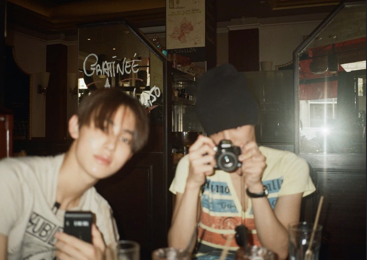 fawneom's tweet photo. my precious twinz👼 https://t.co/9CpN6eWq48