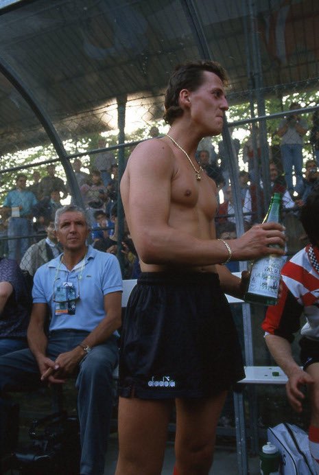 ilyschumi's tweet photo. I am no better than a mannnn 😩 https://t.co/RYC5kO4sVU