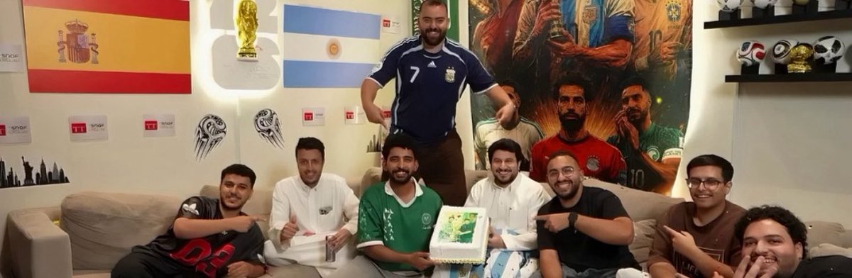 rxf50's tweet photo. تخيل تبث شهر كامل صالة المونديال بشكل يومي، فوق الـ200ساعة موزعة على قناتين،وما لحقت ترتاح من جهد الشهر، إلا وأنت متوجه لفرنسا تغطي بطولة EWC،وتكمل استمراريتك بالبثوث وخلال أسبوعين فقط وصلت 43 ساعة بث ولسه باقي ثلاث أسابيع! 
قسم بالله مجهود عظيم صعب على كثيير،
انصفوا مجهوده💚 https://t.co/F6QFYVn7E5