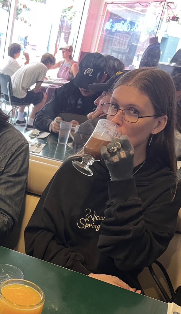 elliewstan's tweet photo. youre drinking chocolate you just made one million people cry and you’re just out there drinking hot chocolate https://t.co/y6GSfgMZSp
