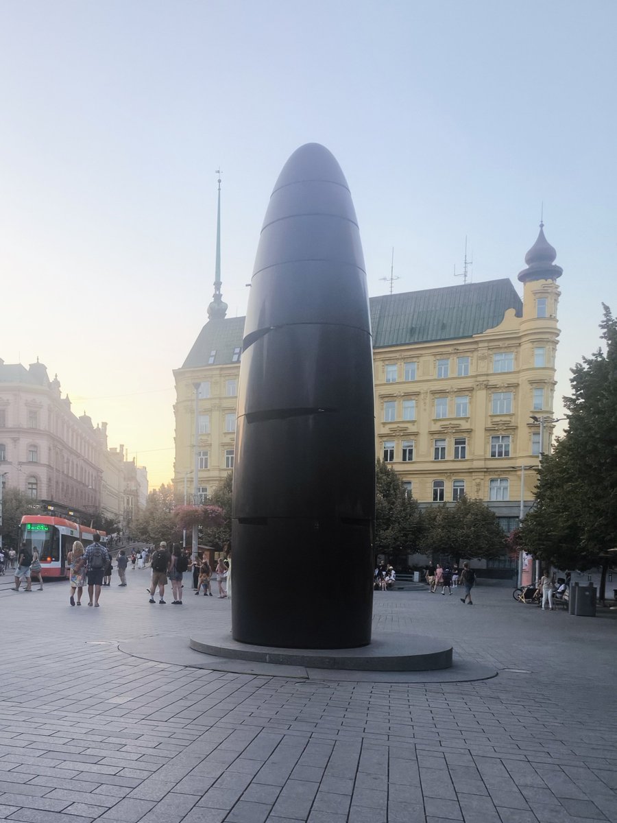 venca_spots's tweet photo. Letos jsme byli s dětma ve Francii, Belgii, Holandsku, Anglii...teď chtěli nějakou exotikou tak jsme je vzali na víkend do Brna. https://t.co/fCDGA3U8fb