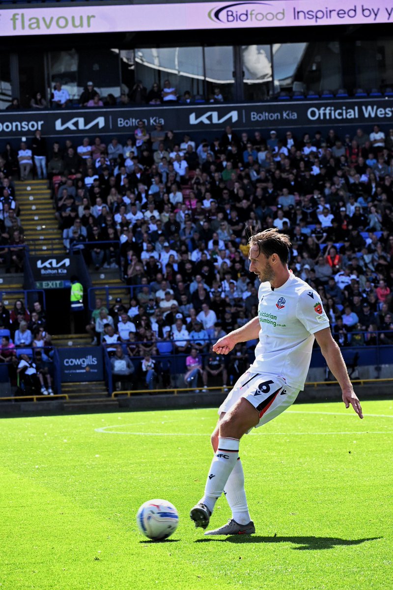 archieshoots's tweet photo. First ever game shooting football had a great time at @OfficialBWFC 
#bwfc #photography https://t.co/IiRu8ubl9x