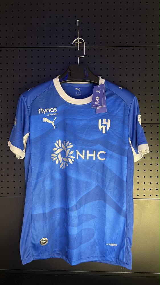 Basim_Store1's tweet photo. تيشيرت الهلال الاساسي بـ ٨٩ ريال بس💙! 

فئة لاعبين ومتوفر تابي ✅😨 https://t.co/QhG1TBXp8i
