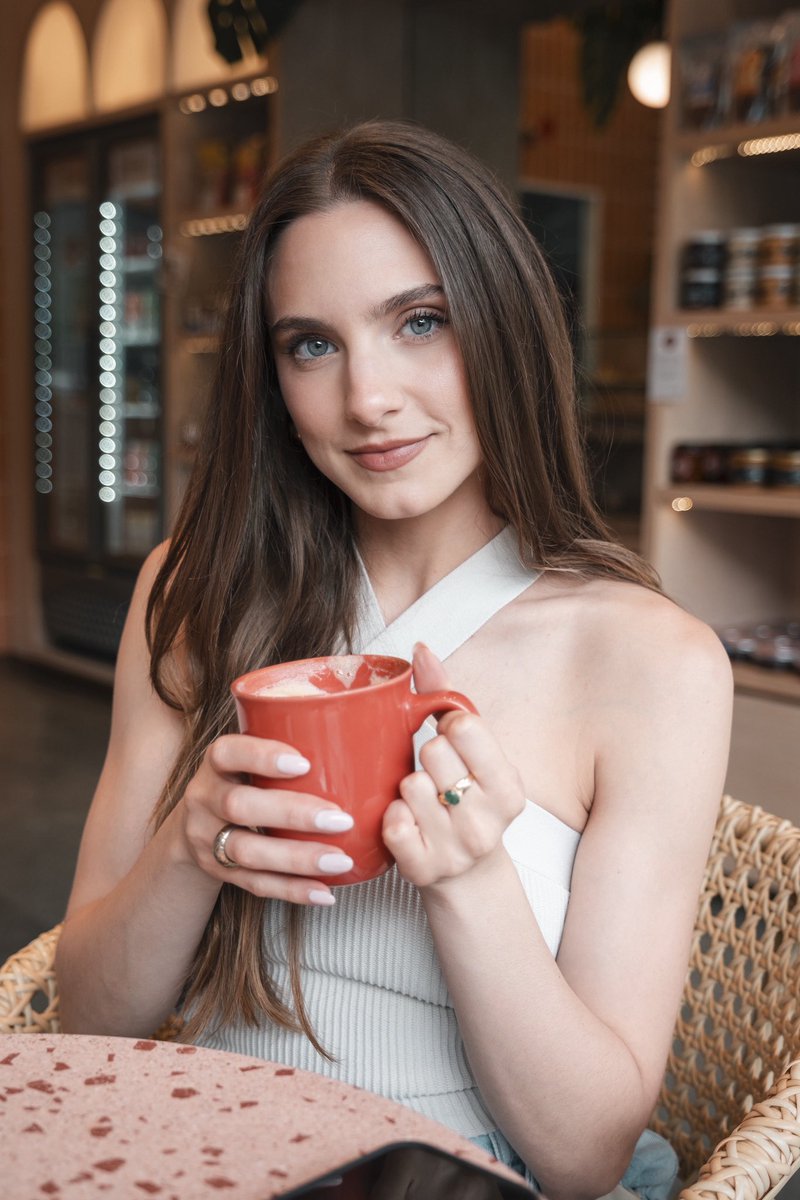 lenteanalogo's tweet photo. Lucy, “That Girl at the Coffee Shop”. https://t.co/w3RNfsAGcg