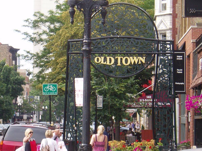 eVisitorGuide's tweet photo. Discover historic @OldTownCHI on our #FREE self-guided walking tour! A fantastic #Chicago neighborhood w/dining, nightlife, theater &amp; more. https://t.co/mIoPci84Li

#SightseeingMadeSimple#sightseeing #budgettravel #travel #tours #walkingtours #oldtownchicago #dining #secondcity https://t.co/ydOXDiHFop