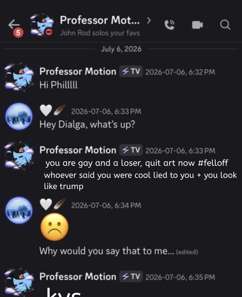 shapelessless's tweet photo. @snow_gravee I used to consider myself a friend of Dialga’s but one day he switched up on me and sent me some really unwarranted messages… #besafeoutthere https://t.co/ixex5eYysh
