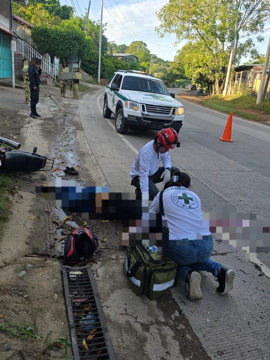 laredaccionsv's tweet photo. #Internacionales | Un motociclista falleció sobre el kilómetro 116 de la carretera hacia la frontera Anguiatú, sector del Puente Chimalapa, Metapán, según @CvsOficial. https://t.co/OgZCKUWEof
