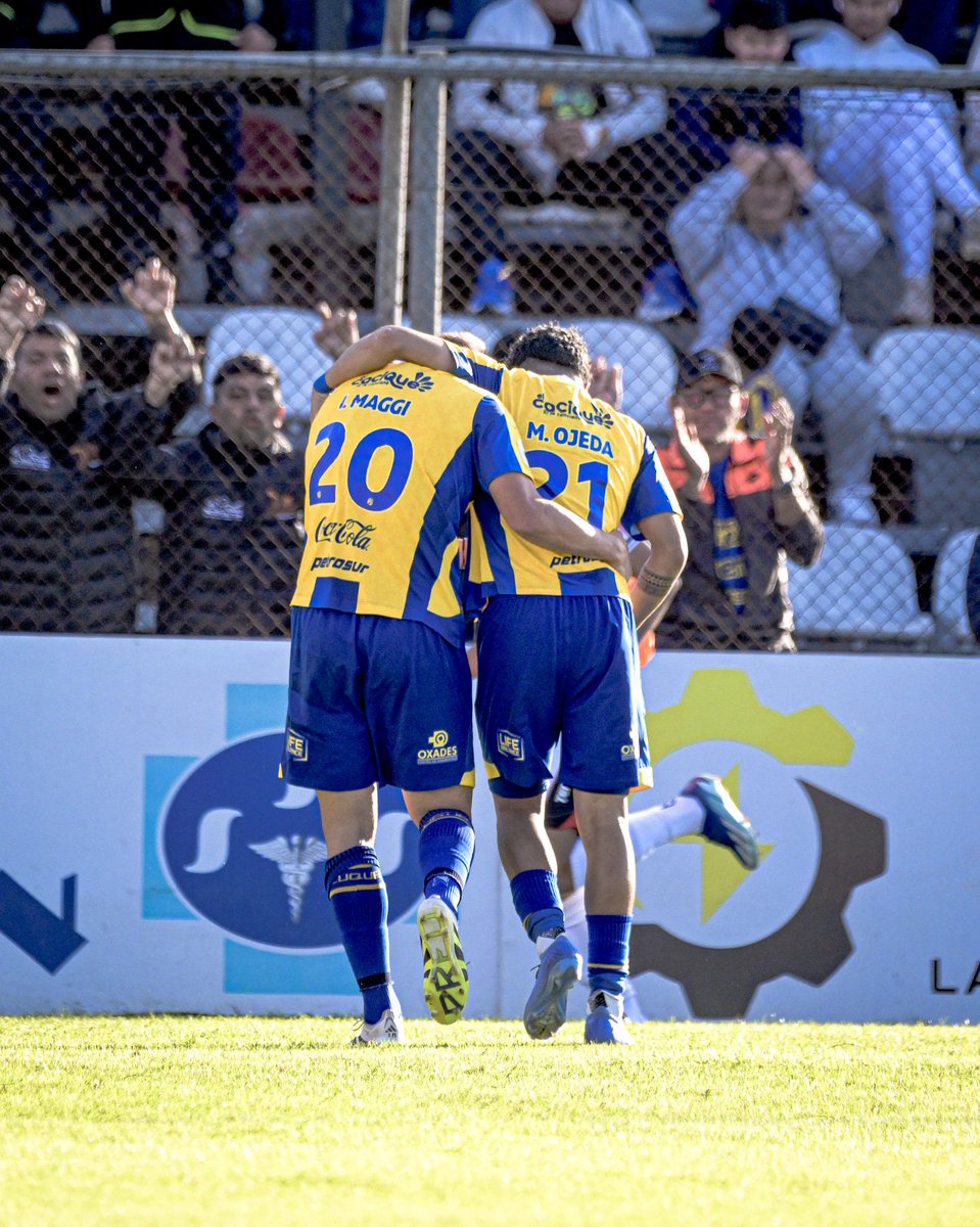 SpLuquenOficial's tweet photo. #CopadePrimeraPy
☑️ Torneo Clausura | 2026
📅 Fecha 4
⌚ 65 Min.
Spvo. San Lorenzo 0️⃣ - 2⃣ #LUQUEÑO
#SIEMPRELUQUEÑO🇺🇦 https://t.co/TEE7KewgHI