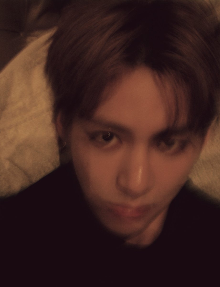 taeguide's tweet photo. Taehyung core https://t.co/LHDwK9Feog