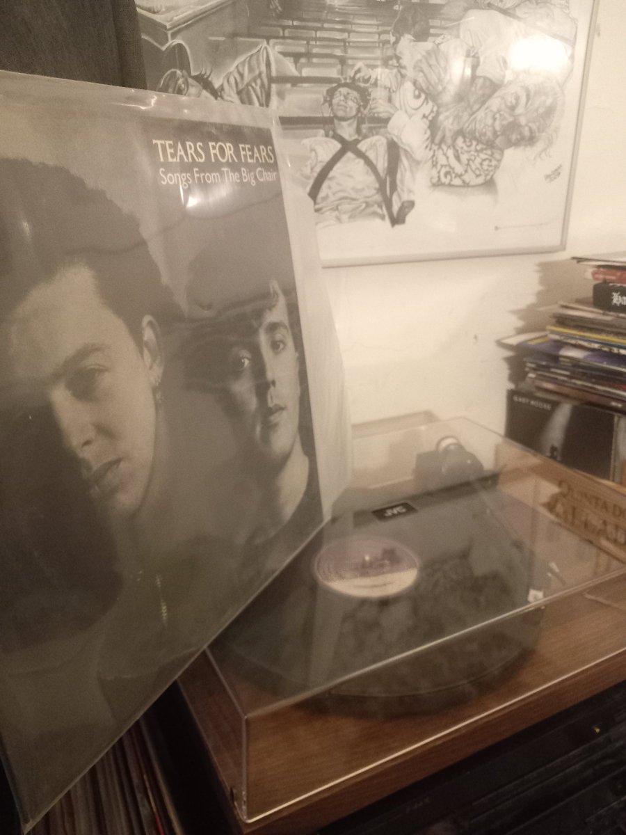 pedrogeraldes7's tweet photo. Tears for Tears !!!  Songs From the Big Chair !! Beautiful album , shout , everybody wants to rule the world etc..... https://t.co/0t2Mcg8DET