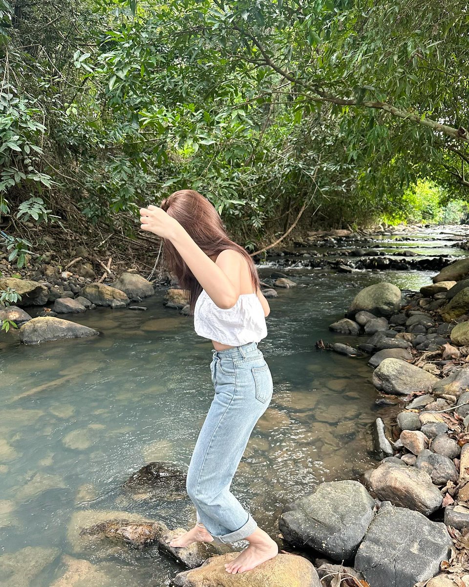 Llanos_260784's tweet photo. Hey there! 🌞 Just wanted to say, you’ve got a spark in you—let it light up the path ahead. 🌈
NsyWMg https://t.co/P6WflzPp1g