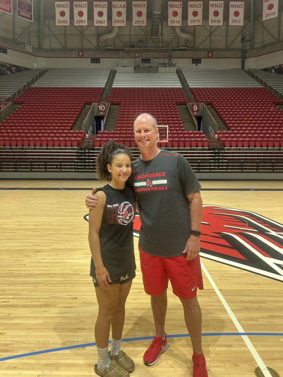 LayyYancey's tweet photo. Thank @BSUCoachBrady, staff and players for hosting a great elite camp! My team was undefeated and I was first place in the 1v1 competition ! Even better I got to hangout with @Lilli3Barnes for 5 hours!❤️🖤 https://t.co/lnaAeUacD1