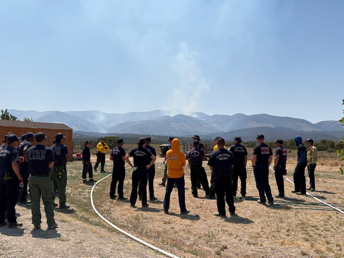 ClarkCountyNV's tweet photo. The Southern Nevada Firefighting Strike Team assisting on the Ward Fire in Northern Nevada has demobilized and returned home.

Risk was reduced as containment increased. The Ward Fire has burned 8,795 acres and is 50% contained. It's located about 9 miles from the town of Ely. https://t.co/rpZ6KsFjc6