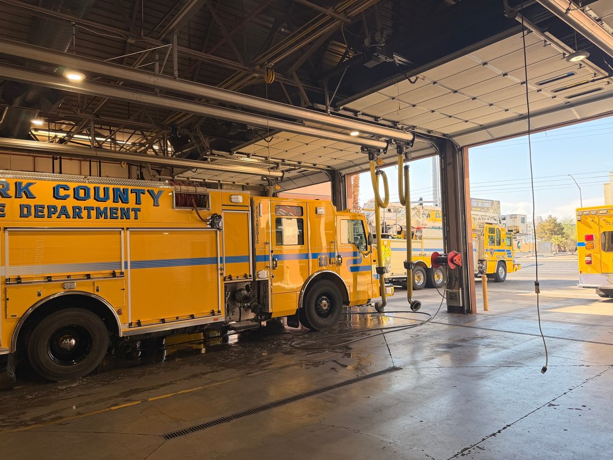 ClarkCountyNV's tweet photo. The Southern Nevada Firefighting Strike Team assisting on the Ward Fire in Northern Nevada has demobilized and returned home.

Risk was reduced as containment increased. The Ward Fire has burned 8,795 acres and is 50% contained. It's located about 9 miles from the town of Ely. https://t.co/rpZ6KsFjc6