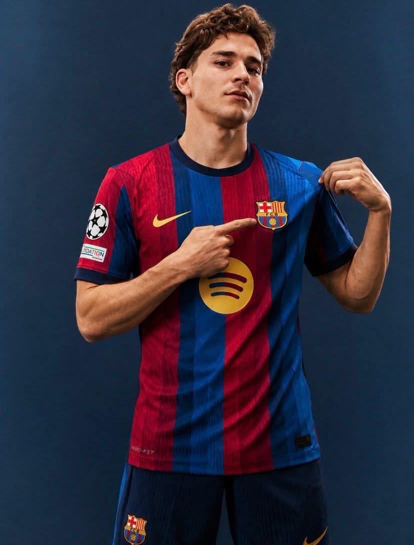 barca_world_1's tweet photo. 💣💣💣💣💣

عــــاجــــل غاستون ايدول

ألفاريز واثق ان سوف يقنع أتلتيكو بل رحيل و فتح المفاوضات معه برشلونة

و برشلونة وعد ألفاريز اذا أتلتيكو قبلت المفاوضات سوف نحسن عرضنا

#برشلونة 🔴🔵 https://t.co/GcwD2wTvR4