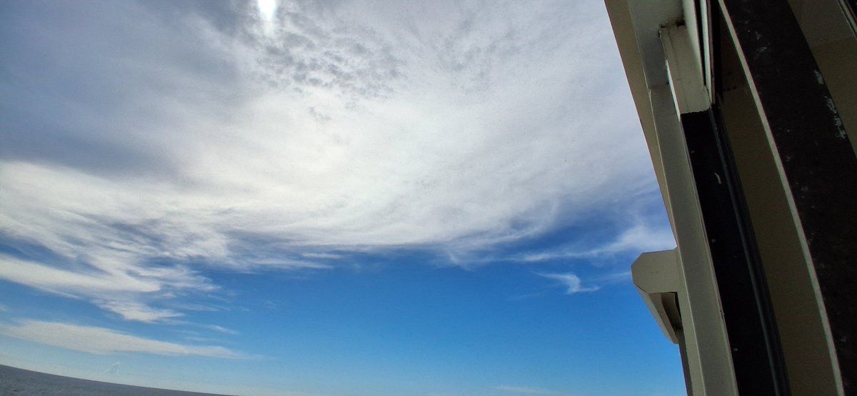 WV_Skywatcher's tweet photo. Indian Shores Fl. 4:40pm Spraying in front of the rain thats coming. Been spraying before the rain all week. Otherwise it's been a beautiful week. #wedonotconsent #blockthesun #geoengineering #poisonsky #populationcontrol https://t.co/yf0KakiaQs