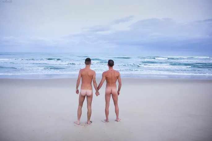 SalzAlan's tweet photo. Sailboat returned and we hit the nude beach.
Dennis' butt is whiter than mine.๐
Thanks to our friend Erik for this photo.
#NudeBeach #SaitboatReturned #AwesomeDay https://t.co/xLkNk48CWt