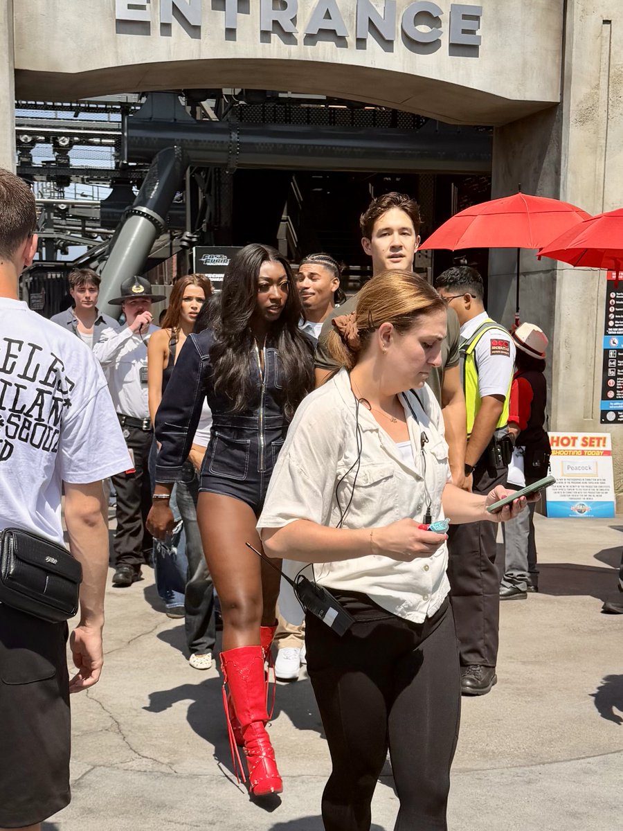 DAPs_Magic's tweet photo. Previous to today’s soft opening of Fast and Furious: Hollywood Drift at #USH, the attraction was shut down for taping of an unidentified Peacock series. Cast members walked out the main entrance amid tight security. 

#fastandfurious
#dapsmagic https://t.co/kagctoEnBy