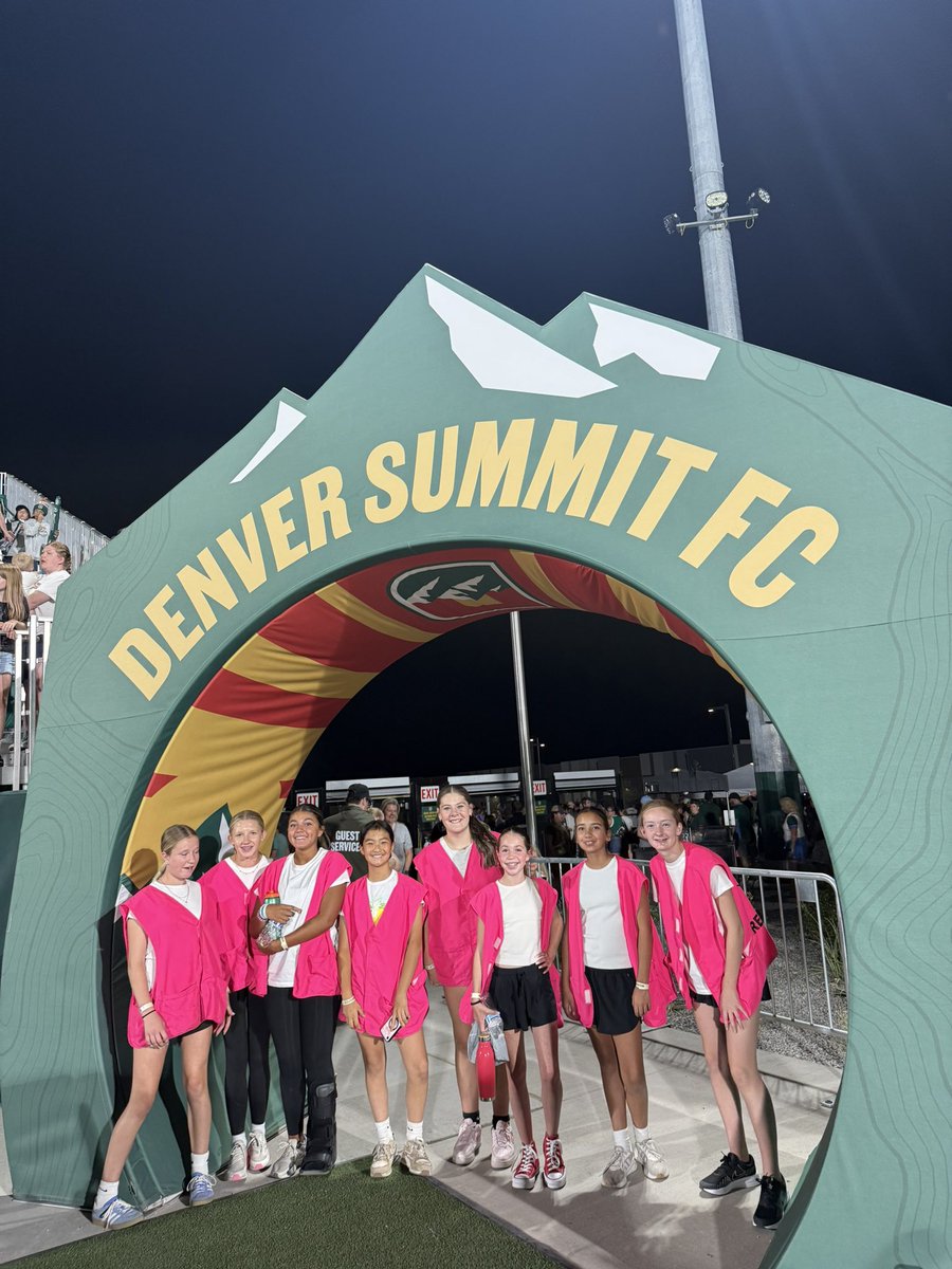 RealColoSoccer's tweet photo. U13 and U15 girls White taking care of ball girl duty at the Summit game. Super cool that alumni and current @denversummitfc player made time to take a pic. #ThisIsReal https://t.co/SEerjBEiOE