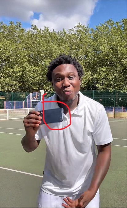 TheDamiForeign's tweet photo. Zlatan Dey use phone wey don break ke, I think sey e guide?😂 https://t.co/myXyOh8BUm