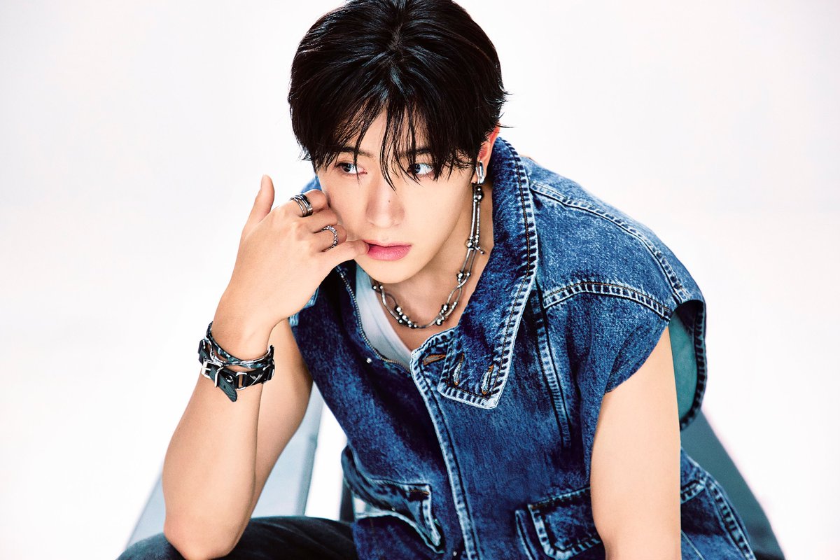 kchartsmaster's tweet photo. THE BOYZ's Hyunjae has reportedly signed an exclusive contract with managementSEESUN.

https://t.co/VUmg9zForO https://t.co/lPkqbkV2U8