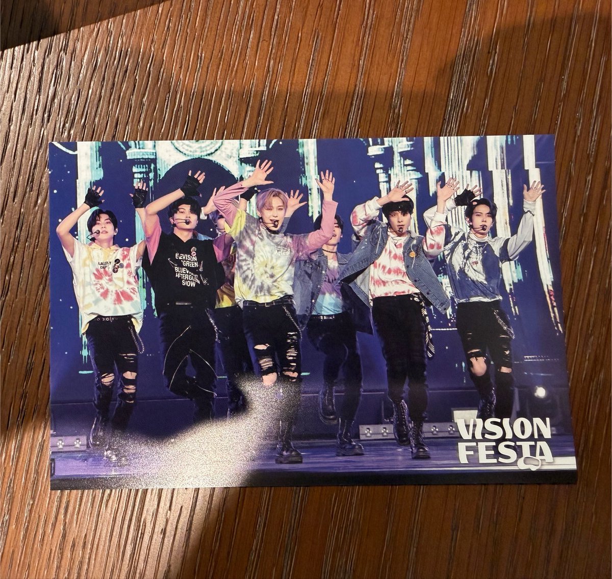 gu__chan92's tweet photo. THE FACT MUSIC AWARDS EXHIBITION: VISION FESTA福岡　交換

求】トレカ　jungkook  グク
　　ポストカード　BTS

譲】トレカ　BTS  JIMIN ジミン
                      SEVENTEEN ドギョム ウジ
　　ポストカード　ENHYPEN

よろしくお願い致します🙇‍♀️

#BTS交換 https://t.co/yi8riAfswe