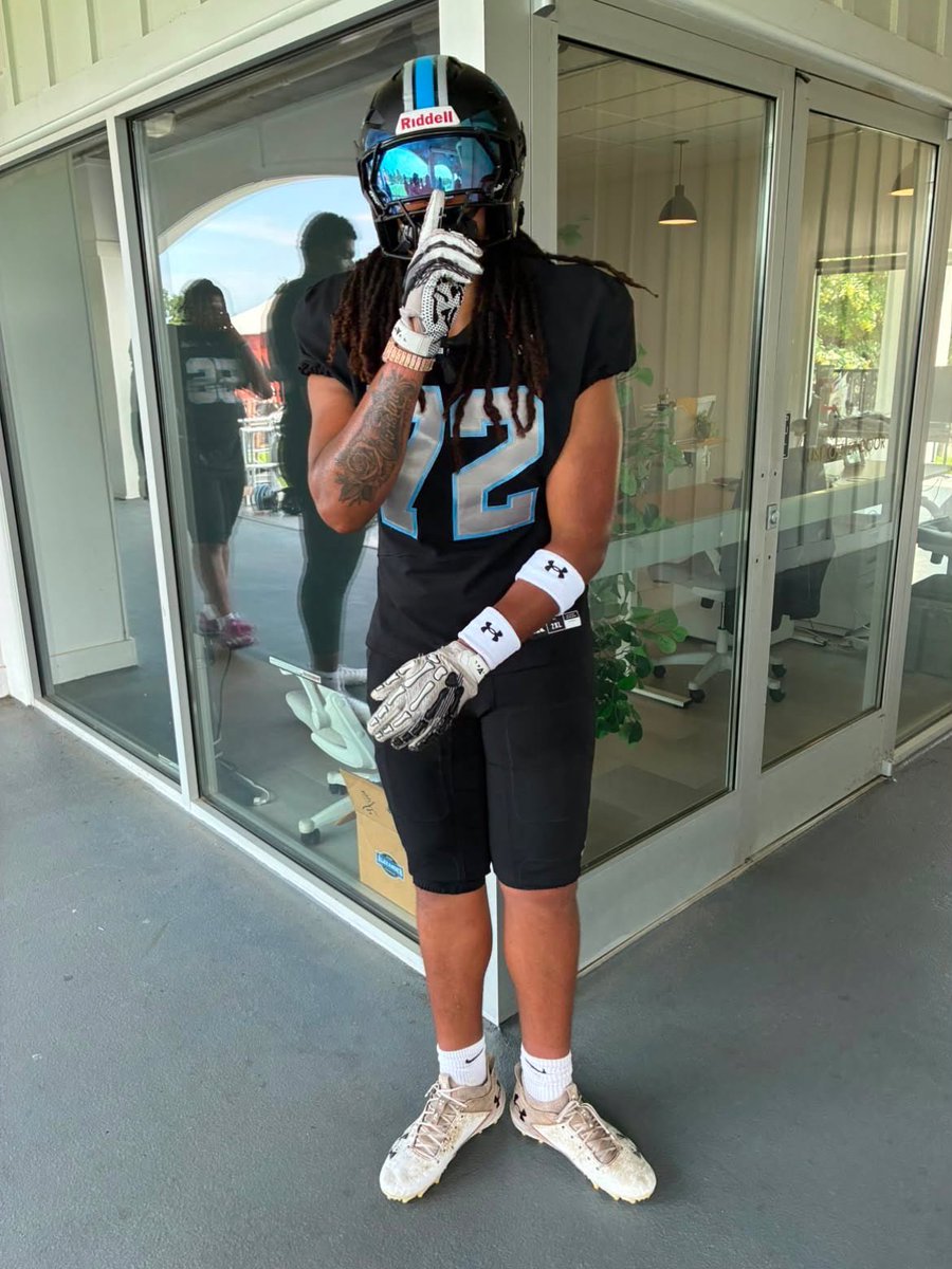 Xfactor_77's tweet photo. Iβm loving it over here at my new home @LoudounSportsAC #GOWOLVES #ALPHA #HOME πΊπΊπΊ https://t.co/R72VGj2Rqy