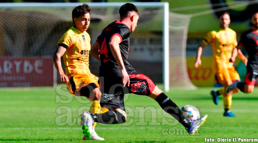 SoloAscenso's tweet photo. #PrimeraNacional | #MitreSdE | Mitre ganó en casa y sueña con meterse en el Reducido

https://t.co/EW2xdqAlEH https://t.co/mOA65J6iFr