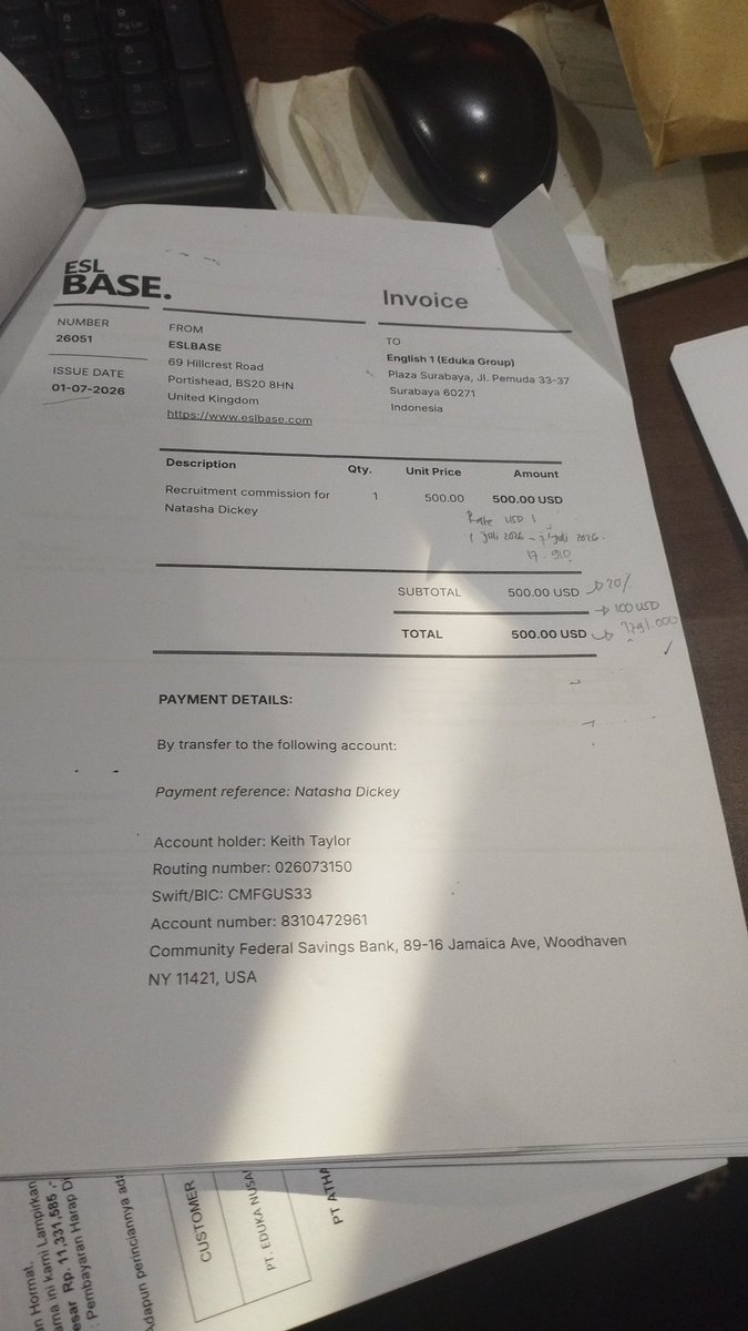 cewenyananon's tweet photo. @kring_pajak pagi kak izin bertanya.. invoice seperti ini itu pemotongannya bagaimana jika ada dgt form dan tidak ada dgt form? perlu dilaporkan ppn jasa luar negeri juga? https://t.co/I824aaJFmZ