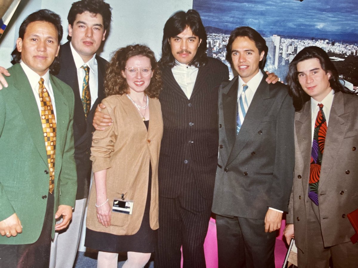 emehachea's tweet photo. #MiFotoRetro Con  @los_temerarios https://t.co/sxXqP9oa1U