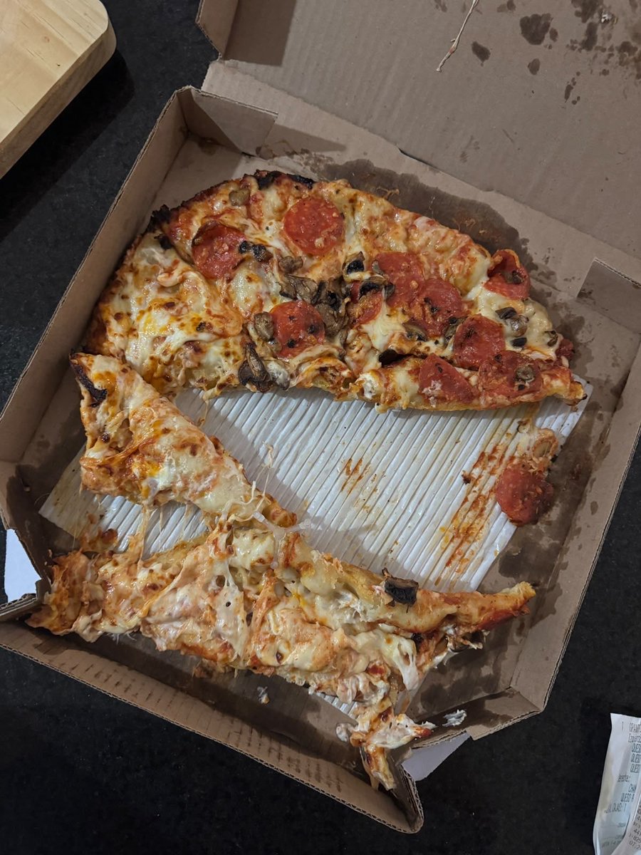 maaxb_s's tweet photo. @Uber_Support @UberEats  mi pedido llegó pésimo, ya traté de abrir un caso y nadie me atiende https://t.co/C4l8yPLSE5