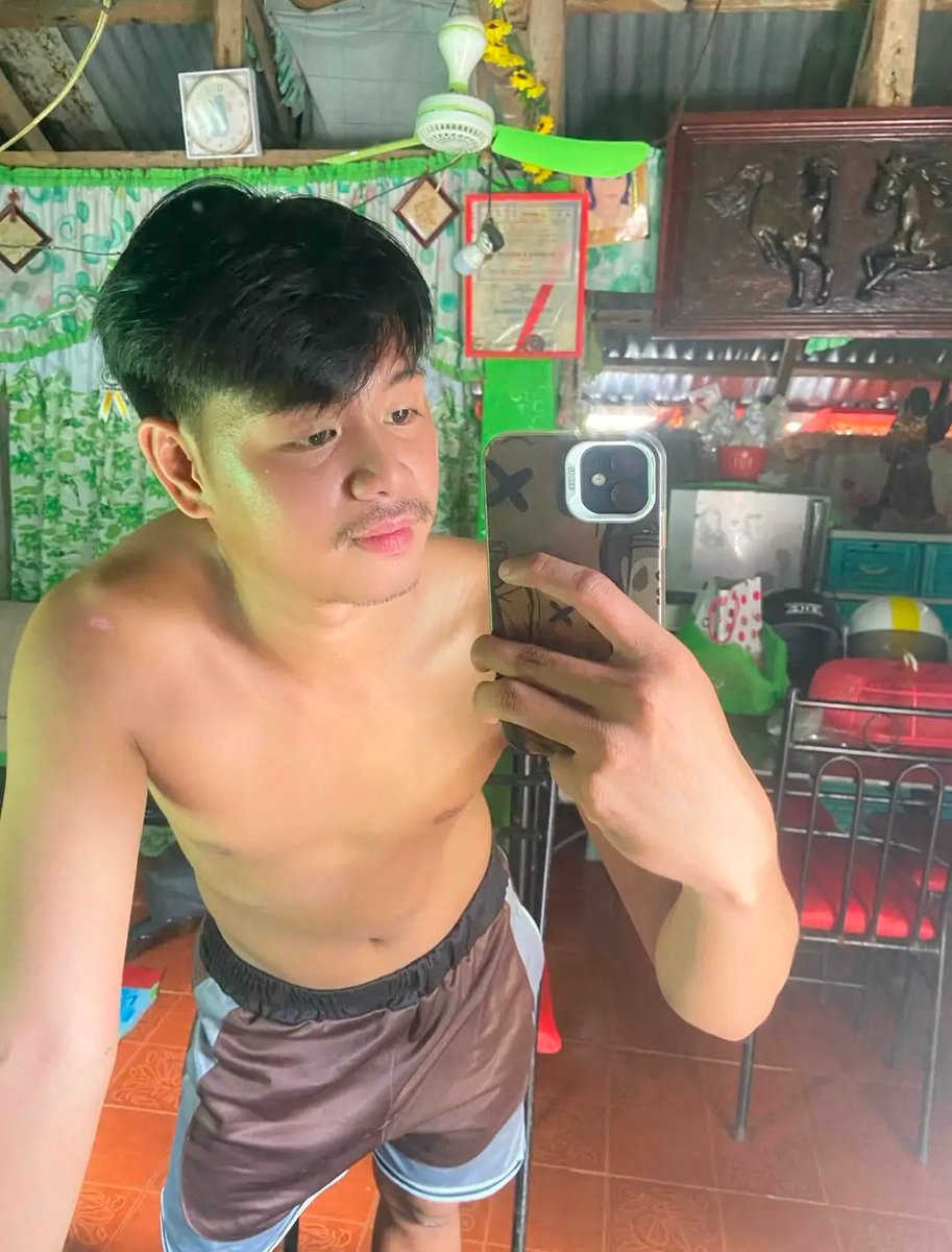 Jayjaybotomesa's tweet photo. @Callixxxxto @koisurutwinks @Pinoy_Poppers Fuck moko dadddy https://t.co/W7Gbc6pxyC