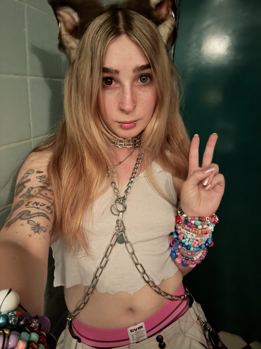foXXXy GRRrl Spotlight #twstalkeri1