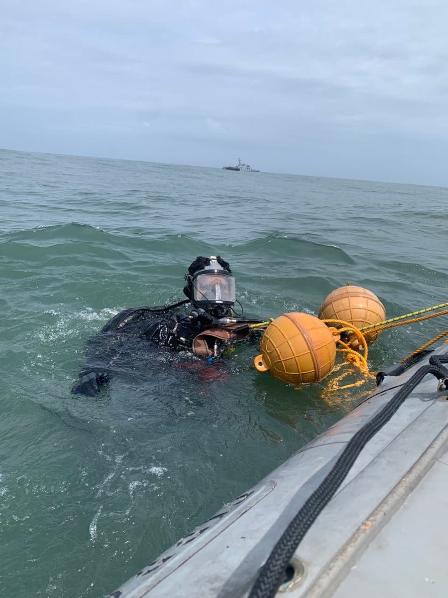 IN_HQSNC's tweet photo. ⚓️ भारतीय नौसेना - सदैव तत्पर🇮🇳 

#INSKalpeni along with a Naval Diving Team was deployed off Neendakara, #Kollam, #Kerala to assist the State administration in search operations on 09 Aug 26.

Ship undertook extensive underwater searches off Neendakara and was subsequently diverted to Muthalapozhi, to assist district authorities in another search operation. 

Diving operations off Neendakara will resume today.

#IndianNavy #AnytimeAnywhere
@indiannavy @iprdkerala @SpokespersonMoD @DefencePROkochi @KeralaSDMA
