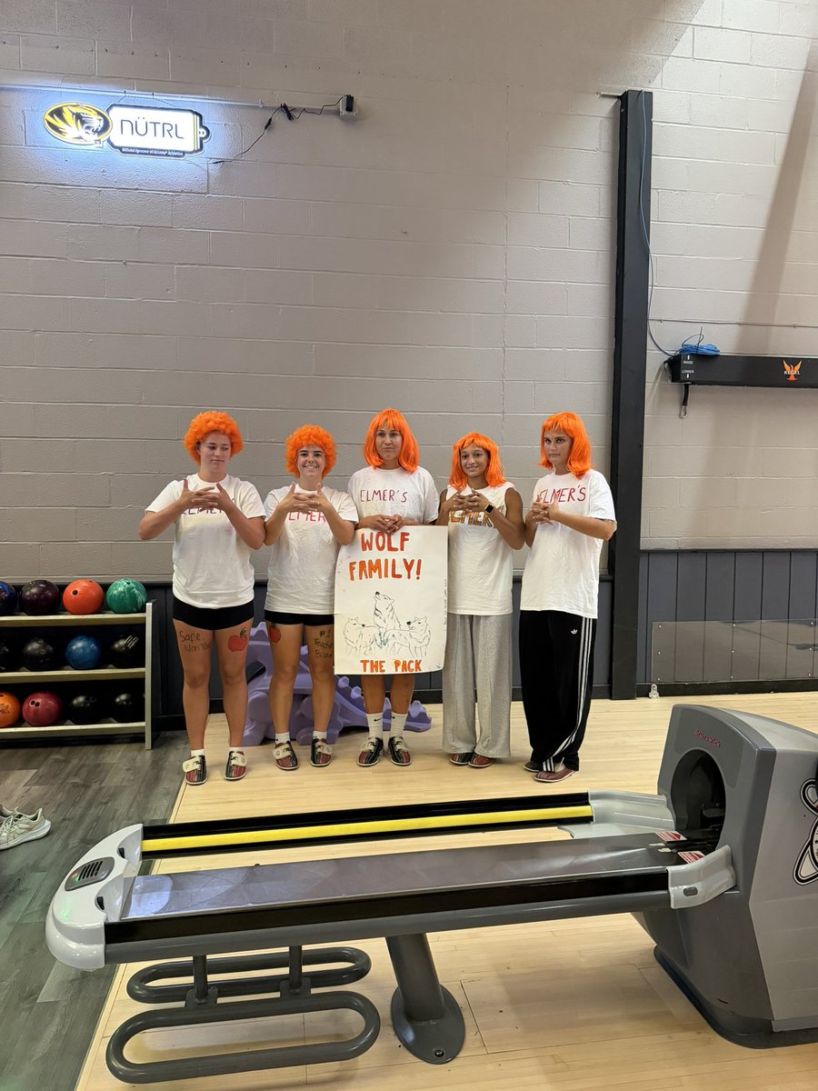 MUSaintsSoccer's tweet photo. MUW⚽️ with a couple of preseason retreat days spent together!!  Supposed to go camping n floating but the rain nixed that, so we pivot!!  Bowling, BBQ, “campout” in gym, Zoo, Adrianna’s, Arch, and Ted Drewes…welcome to the Lou,  Maryville style!!  
#foodfunfamily
#whatapivot https://t.co/7NHOIN3rux