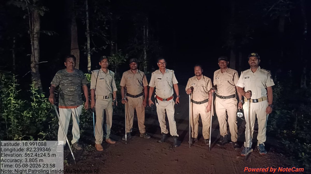 JeyporeFD's tweet photo. Regular night patrolling conducted by field staff of Jayapur Division at vulnerable forest areas and inter-state border routes to prevent forest offences and strengthen forest protection.

@RCCF_Koraput @pccfodisha 
@ForestDeptt @CAMPAODISHA https://t.co/1Ka4a0aUNG