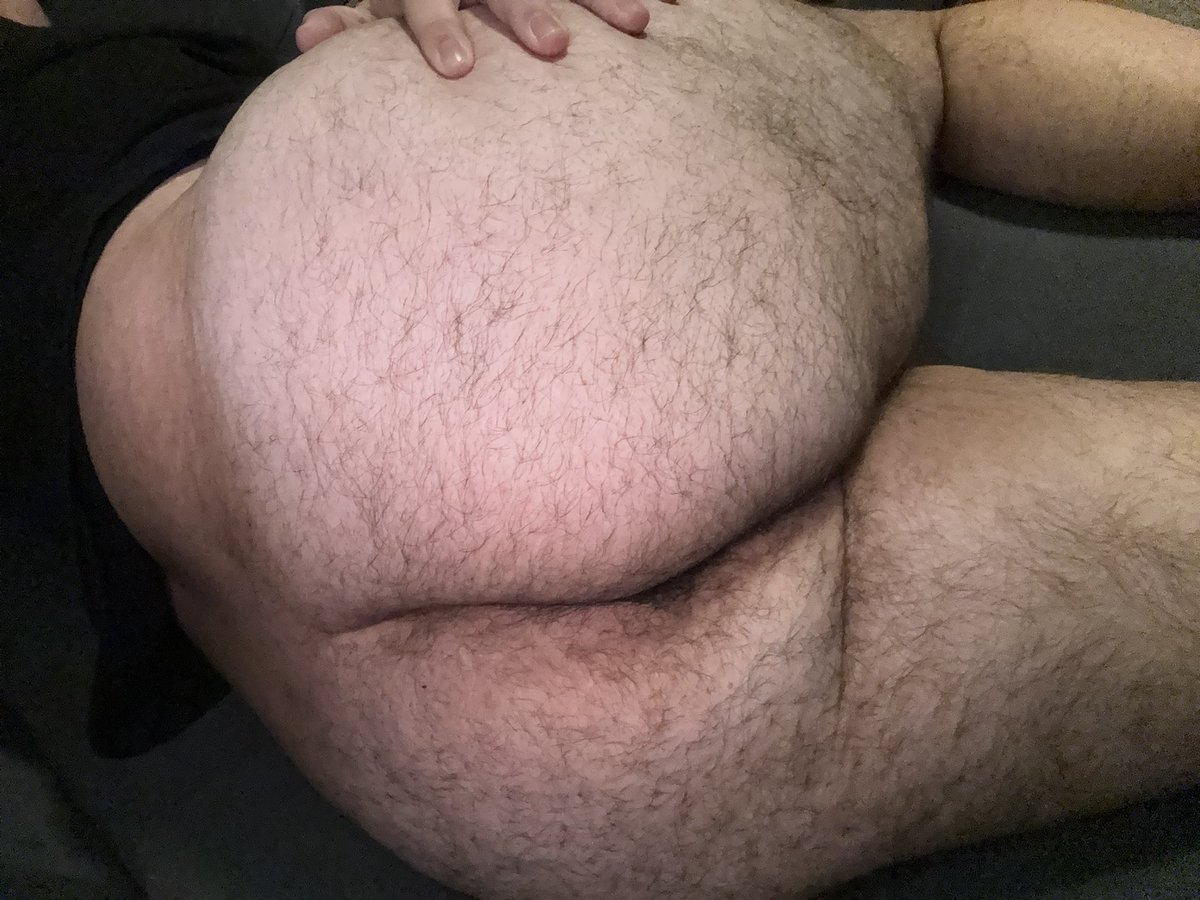 naughtyaxg's tweet photo. who wanna play with it?👀 https://t.co/bLFpNbCVFh