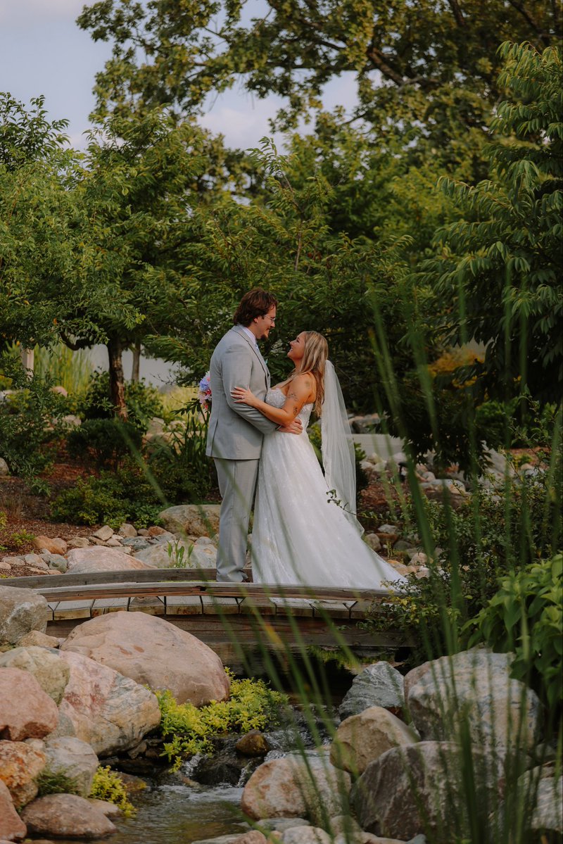 ChelsGable86's tweet photo. Married the loml yesterday in the same place we had our first date 🫶🏻🎉 https://t.co/MLxwAhyscI