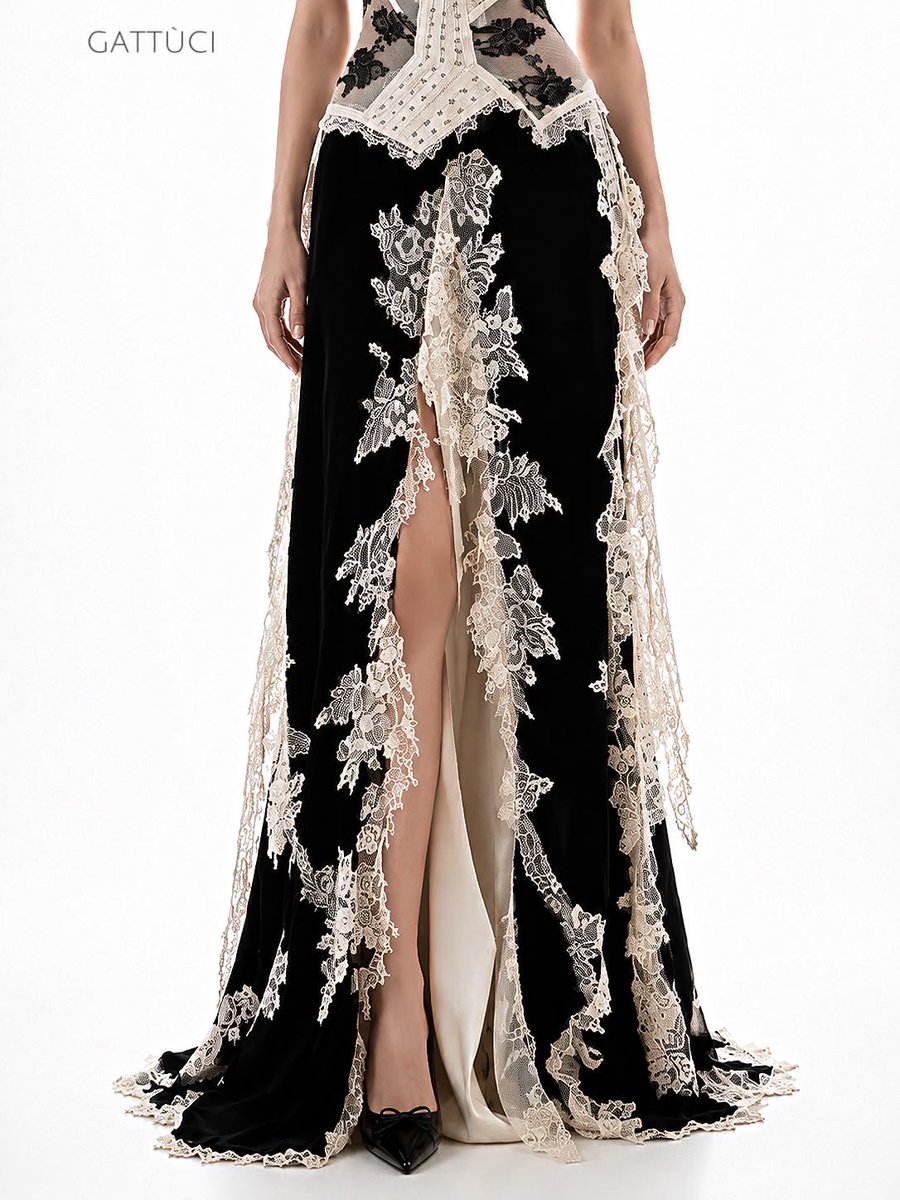 vogueishgirl's tweet photo. corset dress https://t.co/A1G07jcjnb