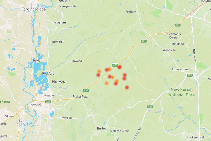 thatcarladmatt's tweet photo. Hotspots of New Forest heath fire near Ringwood, after Vehicle Fire spread to heath and central reservation on #A31 

Live map of Hot spots from Fire Map Live. 
#NewForestFire 

Great work to all at our Fire Service working hard through this heat and through the night. https://t.co/xCaufEvx52