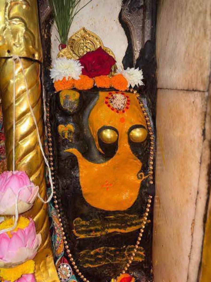 HinduTempleLiv's tweet photo. 🌹 || जय माँ नैना देवी || 🌹
आज के दिव्य दर्शन दिनांक: 10.08.2026
​“ऊंचे पहाड़ों वाली, भक्तों के दुखों को हरने वाली,
माँ नैना देवी के पावन चरणों में कोटि-कोटि प्रणाम।”
​माँ के सुंदर स्वरूप के दर्शन कीजिए और अपने दिन की मंगलमयी शुरुआत कीजिए। करुणामयी माँ आपकी हर मनोकामना पूरी करें https://t.co/3XMNoljCyY