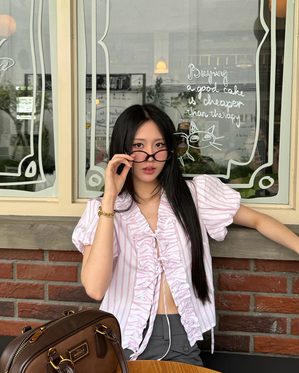 HotMidoo's tweet photo. Greetings from my side ✨ your journey matters—keep walking, keep growing. 🌸
KbUSx https://t.co/wcwnYEDDC0