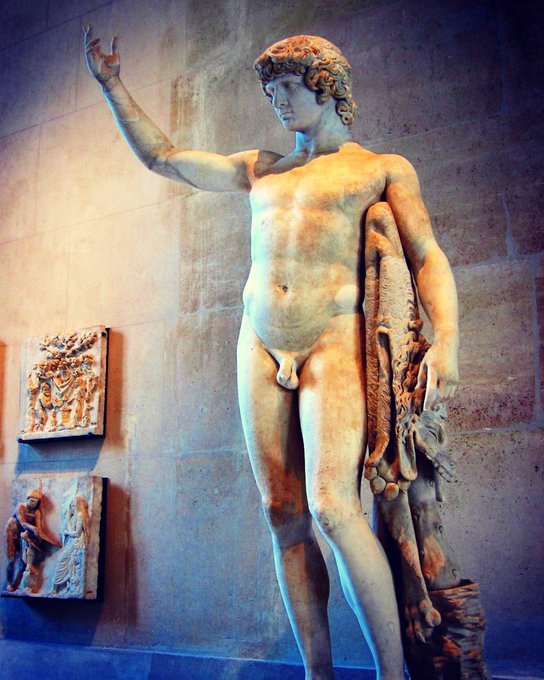 antinousgaygod's tweet photo. 🪷 #Hadrian was likened to #Hercules #lionslayer. #Antinous was likened to #Hylas, his beloved doomed friend. #Antinous/#Hercules. #BonAnniversaire le musée du Louvre 🎉#CeJourLà en 1793, Louvre ouvrait ses portes au public! 🎉Happy birthday to @museelouvre. Opened 10 Aug 1793.🪷 https://t.co/KSKRkxbq9S