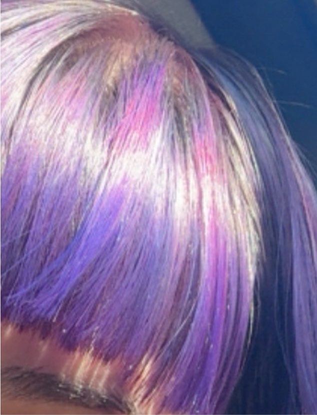 kqsviic's tweet photo. @langahasengan já tentou misturar tintas? o meu roxo ficou assim misturando vermelho e azul da kostume https://t.co/buM1y2eRk7