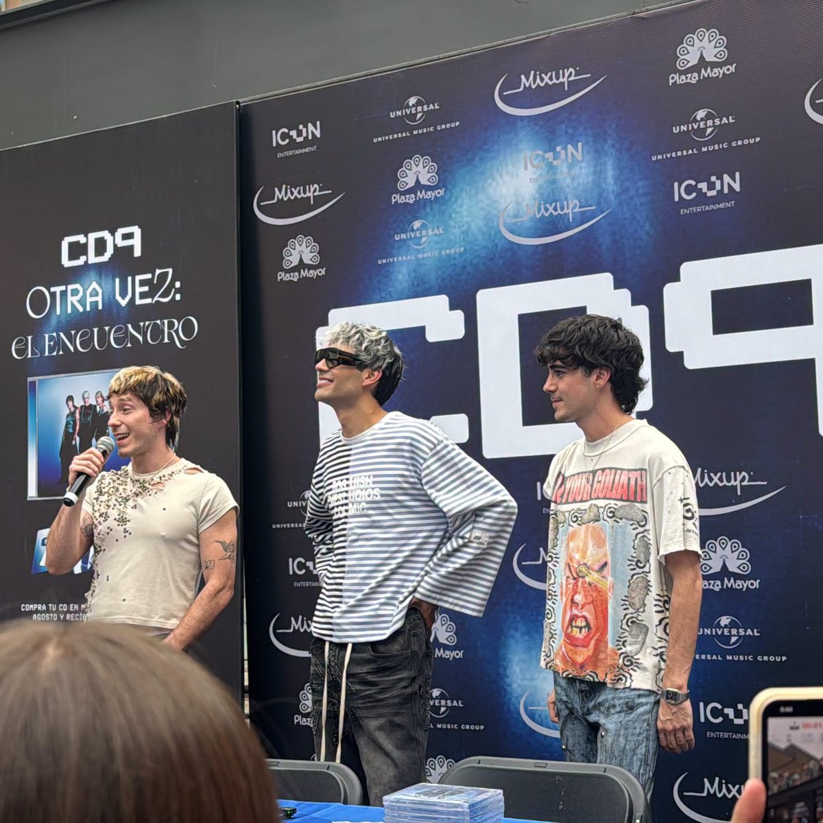 pecasmagamundi's tweet photo. Amistades nunca voy a superar a ver jugado con @CD9, que mi suerte me llevará también al equipo de mi @alongmusic y todavía poder verlos dos días seguidos.

Me siento lit demasiado afortunada y hasta el día de hoy pude llorar de tanta emoción al ver fotos y videos. 💗 https://t.co/FAeSVgqg7j