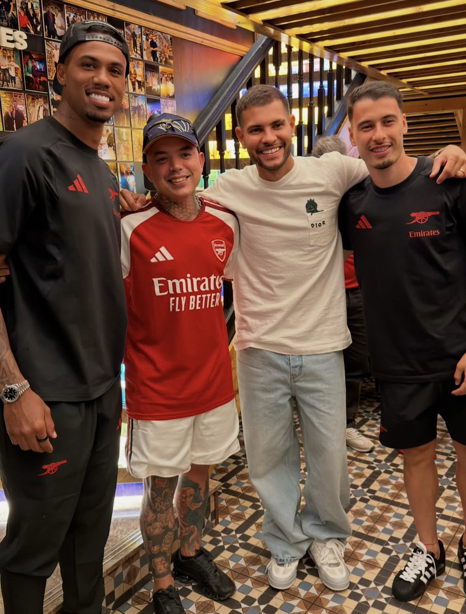 afcstuff's tweet photo. Arsenal’s Brazilians. 🤝🇧🇷

📸 luizseveroo on Instagram https://t.co/5FaaHnlJrt