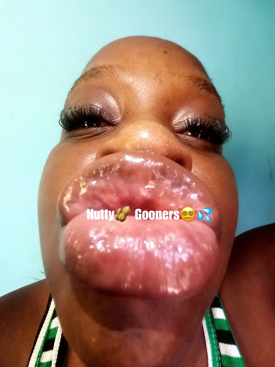 NuttyGooners's tweet photo. She probably could take the DSL crown💋👑
•Massive lips ebony bbw 
Perfect gooner combo if you ask me 
#goon #content #lips #nutty #dsl https://t.co/KvqTEtcifv