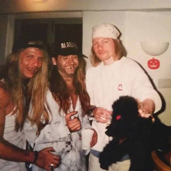 axlrosne's tweet photo. 1996 https://t.co/XnmfI8jJgJ