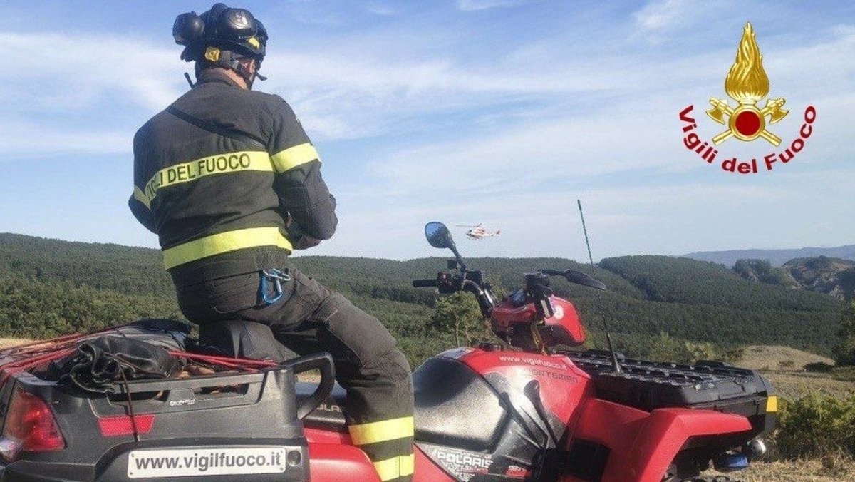 vivereurbino's tweet photo. da Vivere Pesaro
Escursionista si perde nel Parco del Sasso Simone e Simoncello, mobilitati vigili del fuoco ed elicottero Drago https://t.co/LgKedbuFIr
#sassosimoneesimonecello #vigilidelfuoco #escursionista https://t.co/oOX6Uu9NbG