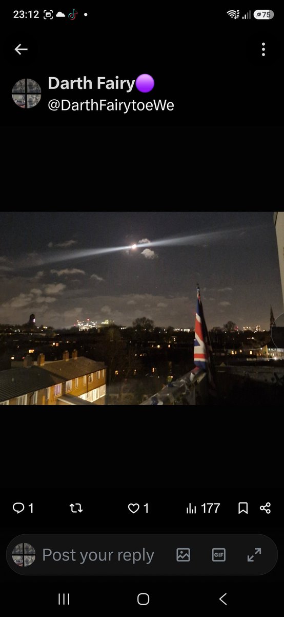 DarthFairytoeWe's tweet photo. @salvationarmy There is a Picture of the #Cross #Light with the #Moon & the #Unionflag #Unionjack #Holytrinity shining over #SOUTHEAST #London
This light needs to be back on
Please remind me Goddess of devotion to call the #Williambooth @salvationarmyuk to turn the light back on Please https://t.co/Fz0hK3KEs1